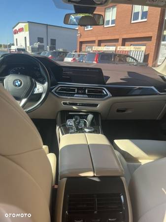 BMW X5 xDrive40i - 14