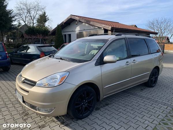 Toyota Sienna - 9