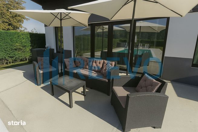 Proprietate Premium cu Două Case și Piscină în Hemeiuș-17