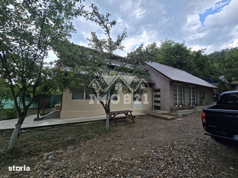 Vanzare Casa cu 3 camere si teren de 4000 mp in Soimari-Prahova-3