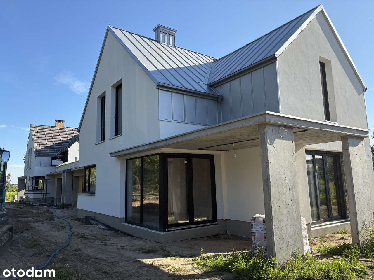 Nowoczesny bliźniak w zielonej okolicy – komfortowy dom w Żółwinie-3