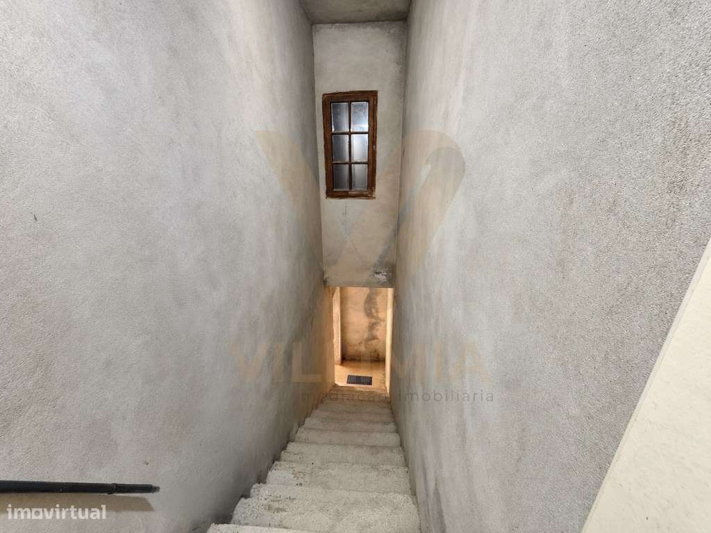 Moradia T4 c/ Jardim | Rebordões Santa Maria - Ponte de Lima-31