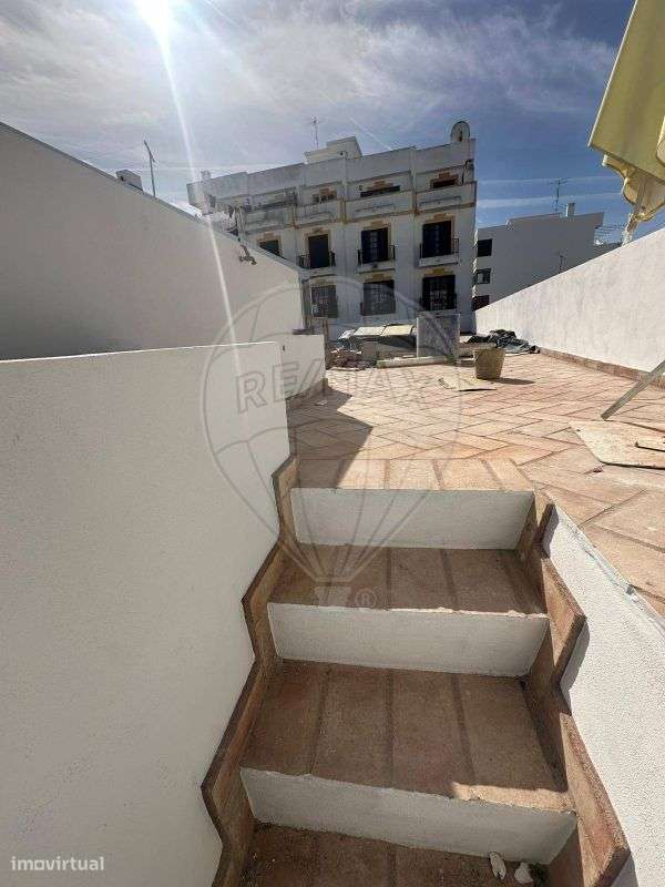 Moradia T2 para venda-24