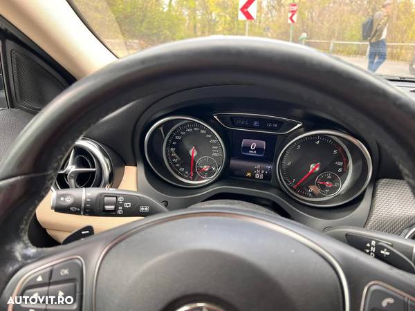 Mercedes-Benz GLA 220 d 4MATIC Aut. - 12