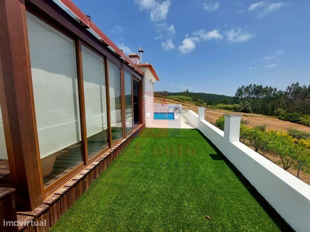 Moradia T5 | Piscina | Terreno | Vistas panorâmicas-16