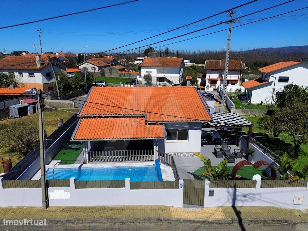 Moradia térrea T3 com piscina em Albergaria-a-Velha - Grande imagem: 2/43