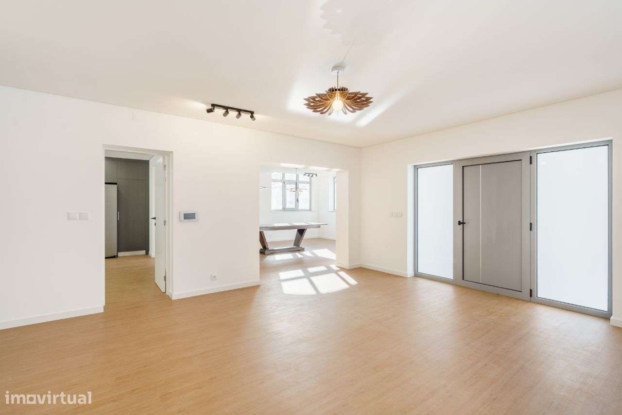 Moradia T5 Remodelada - Condomínio da Fonte Seca-17