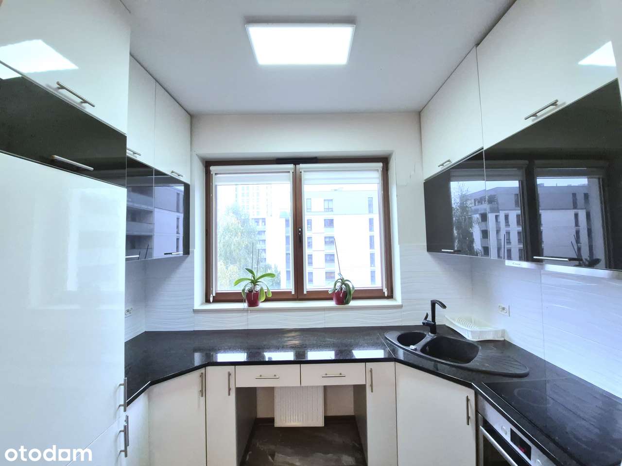 Cichy apartament z balkonem, garaż i komórka w cenie - Pełny obrazek: 4/13