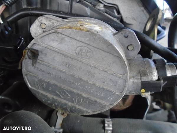 Motor Renault Espace 4 2.2 DCI din 2005 fara anexe - 2