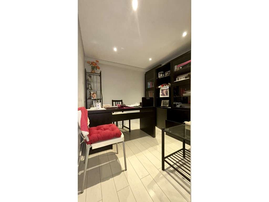 Moradia T3 + Escritório na Maia - Conforto, Privacidade e Sofisticação-11