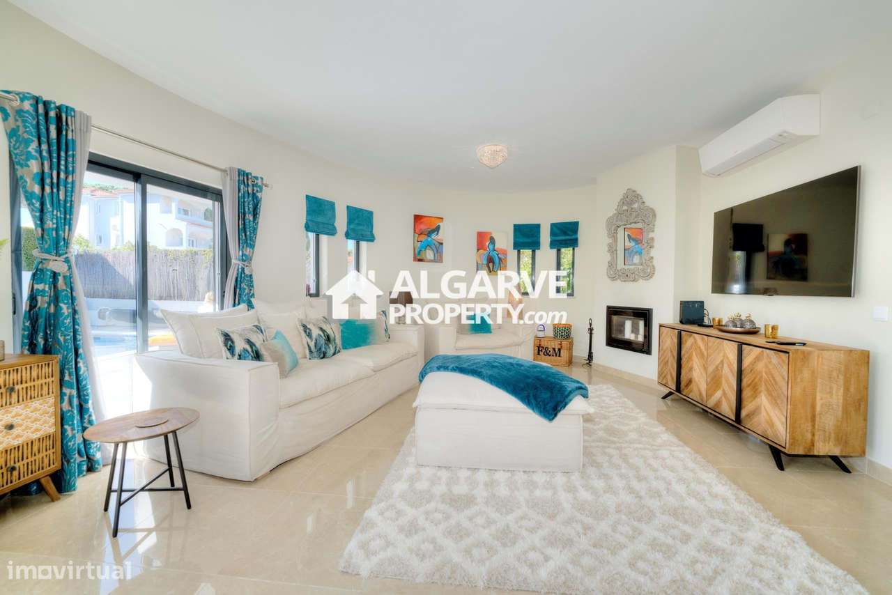 Encantadora moradia V3 completamente remodelada junto ao campo de golf - Grande imagem: 2/41