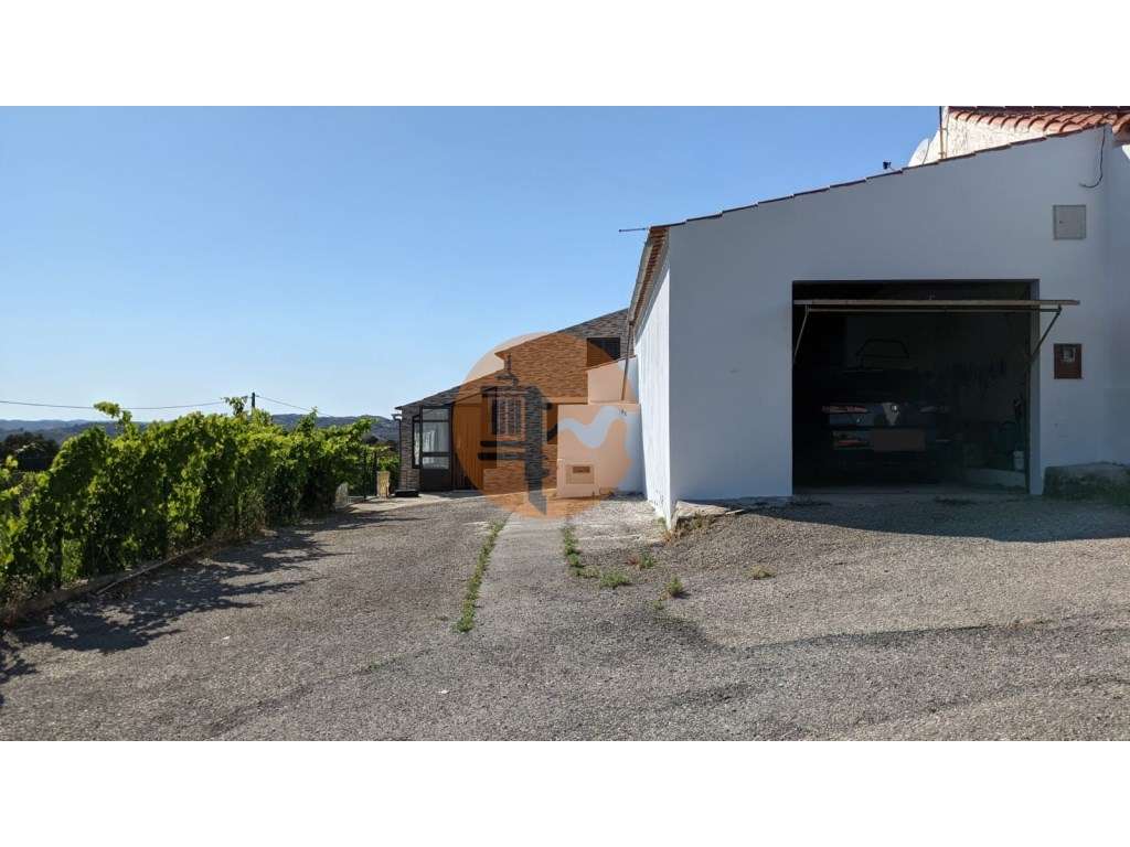 MORADIA V3 COM GARAGEM VINHA EIRA E TERRENO COM 2100 m2 - NA ALDEIA... - Grande imagem: 4/60