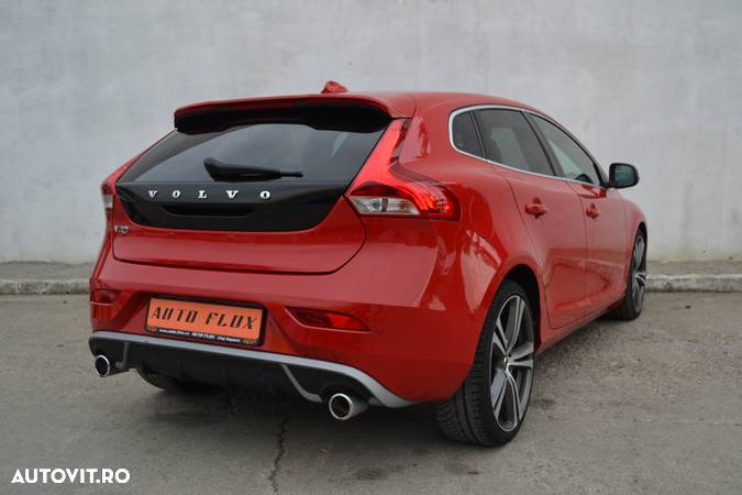 Volvo V40 D4 Geartronic RDesign - 6