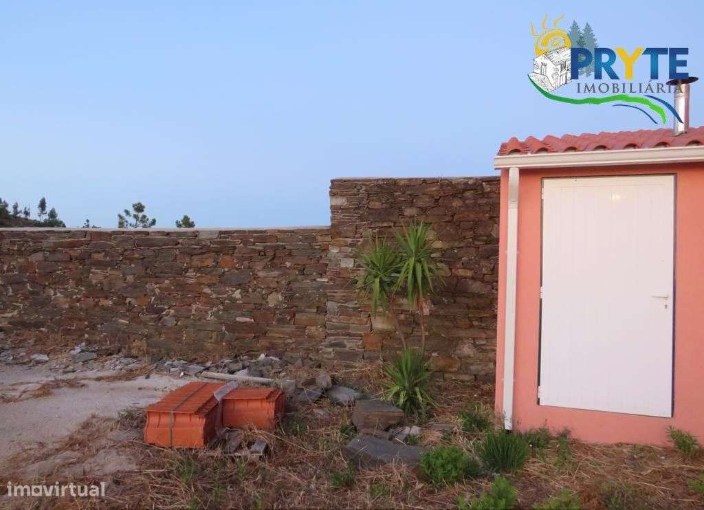 Moradia de tipologia T4 situada em Cruz do Fundão - Troviscal - Sertã - Grande imagem: 5/58