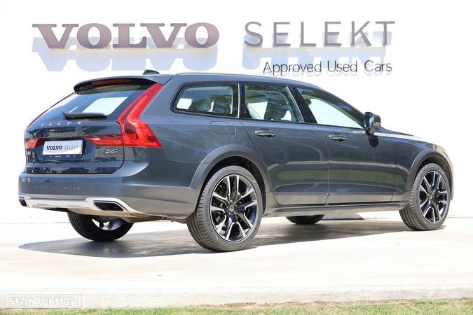 Volvo V90 Cross Country 2.0 D4 AWD Geartronic - 28