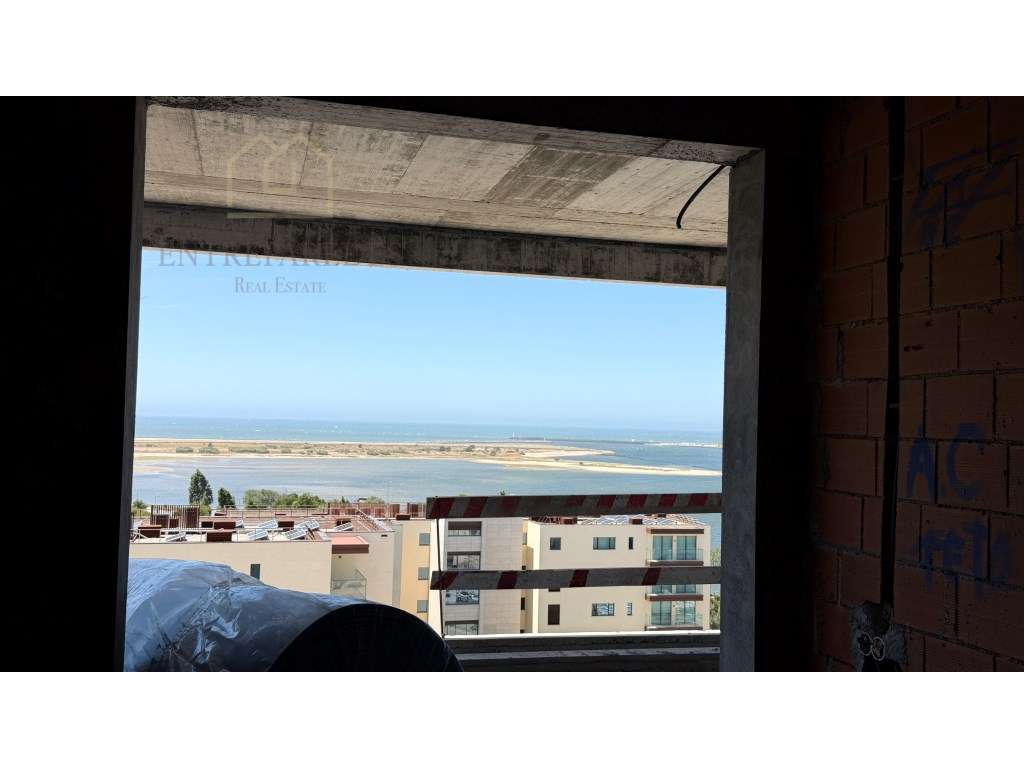 Excelente apartamento T3 com terraço 75m2 para comprar junto a Mari...-17