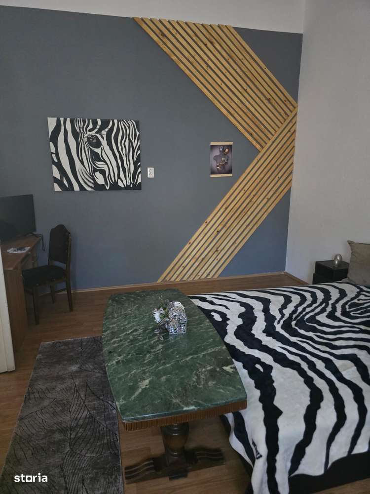 Apartament ultracentral în asociație, 2 camere, etaj 1-2