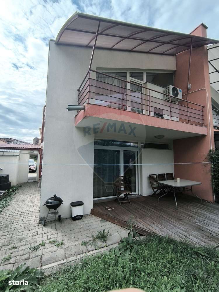 Casa de vanzare - Imagine principală: 5/20