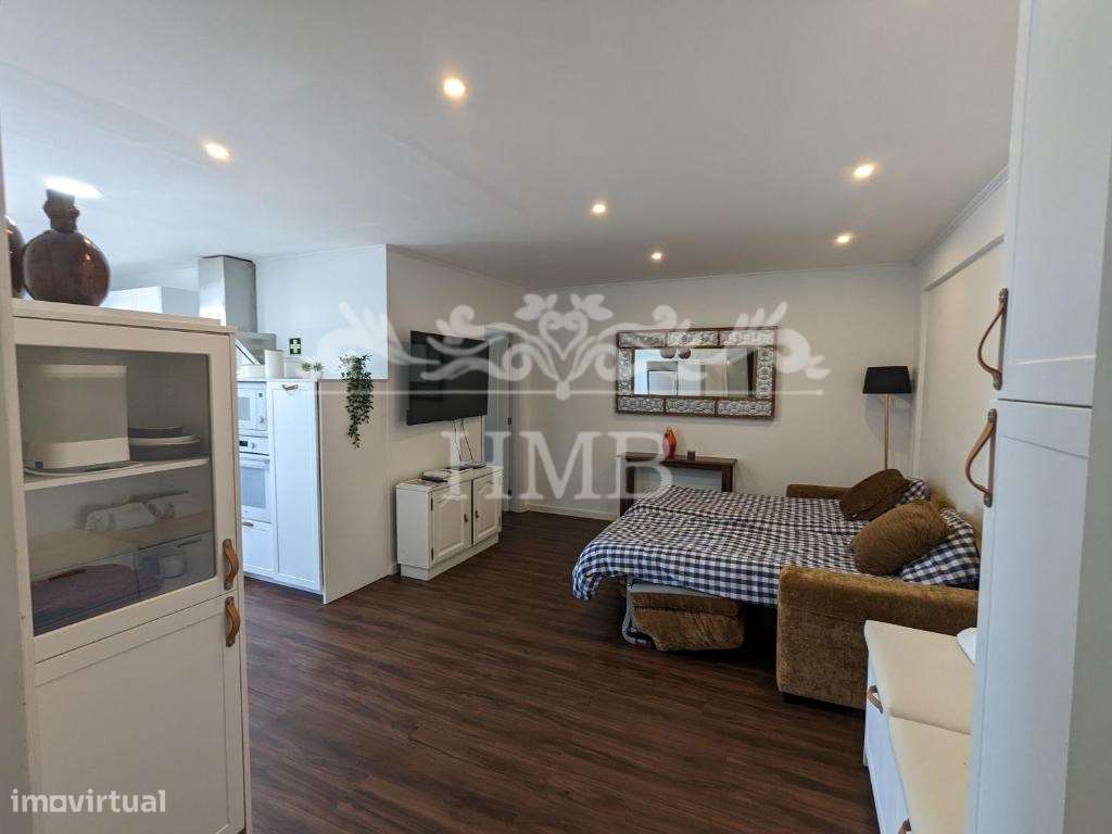 Apartamento T1+1 em Alvor, piscina e garagem-14