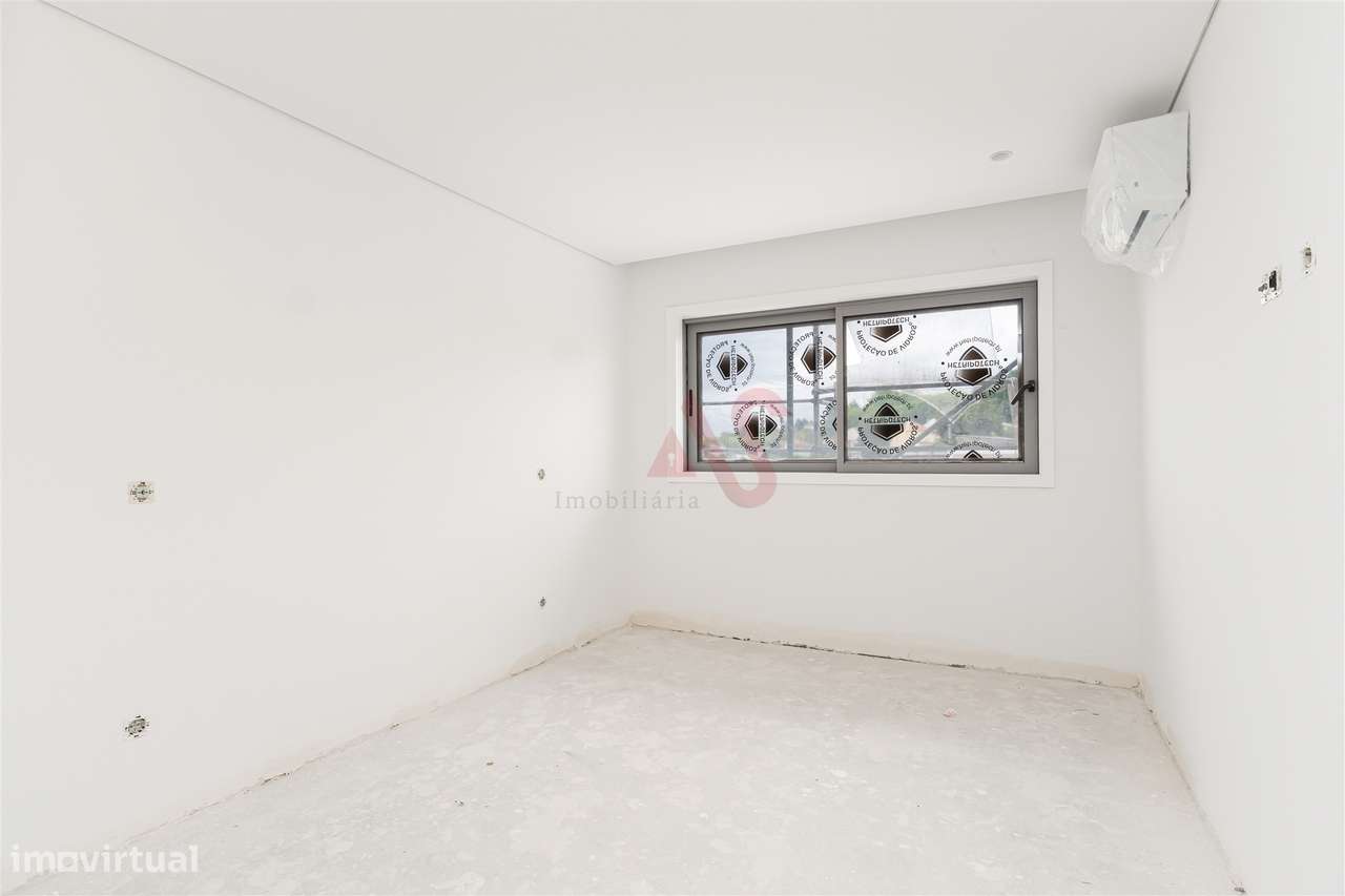 Apartamento T1 com varanda localizado no empreendimento Alta Vista-7