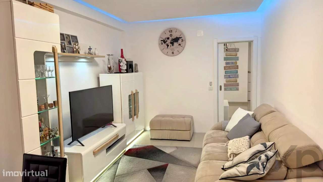 Apartamento Moderno de 92m² em Torre da Marinha - Grande imagem: 4/16