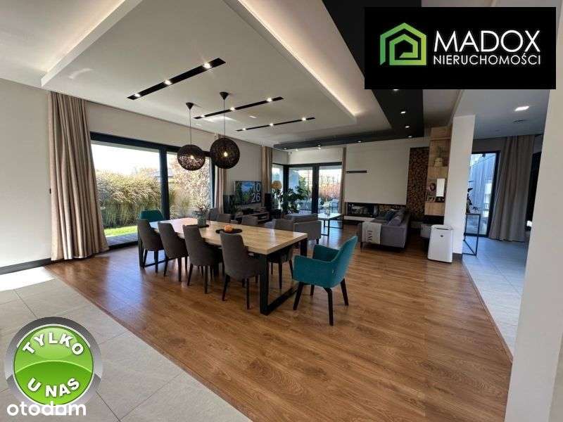 Dom, 240,82 m², Konopiska-0