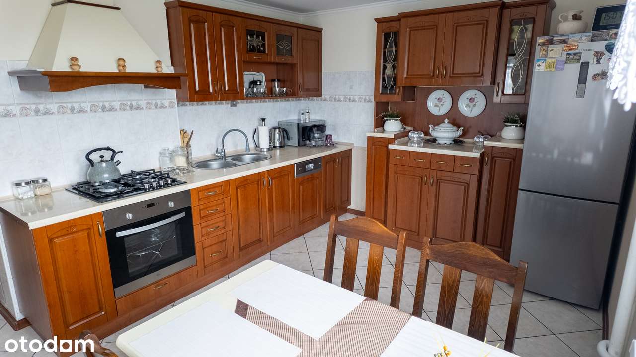 Siedlisko dom z zabudowaniami gospodarczymi na dużej działce 1,85 ha-8