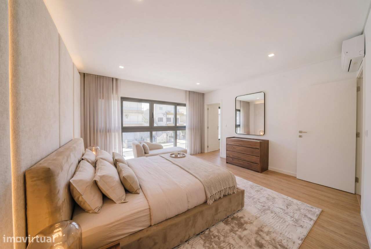 Moradia T5 de Luxo com Piscina e Vista Panorâmica em Mealhada, Loures-6