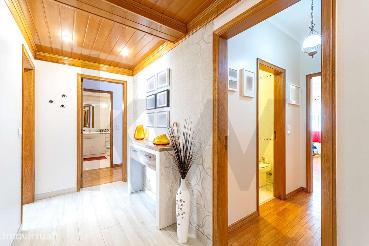 EXCELENTE T3 | PARCIALMENTE RENOVADO | QUINTA GRANDE - Av. dos Moinhos-5