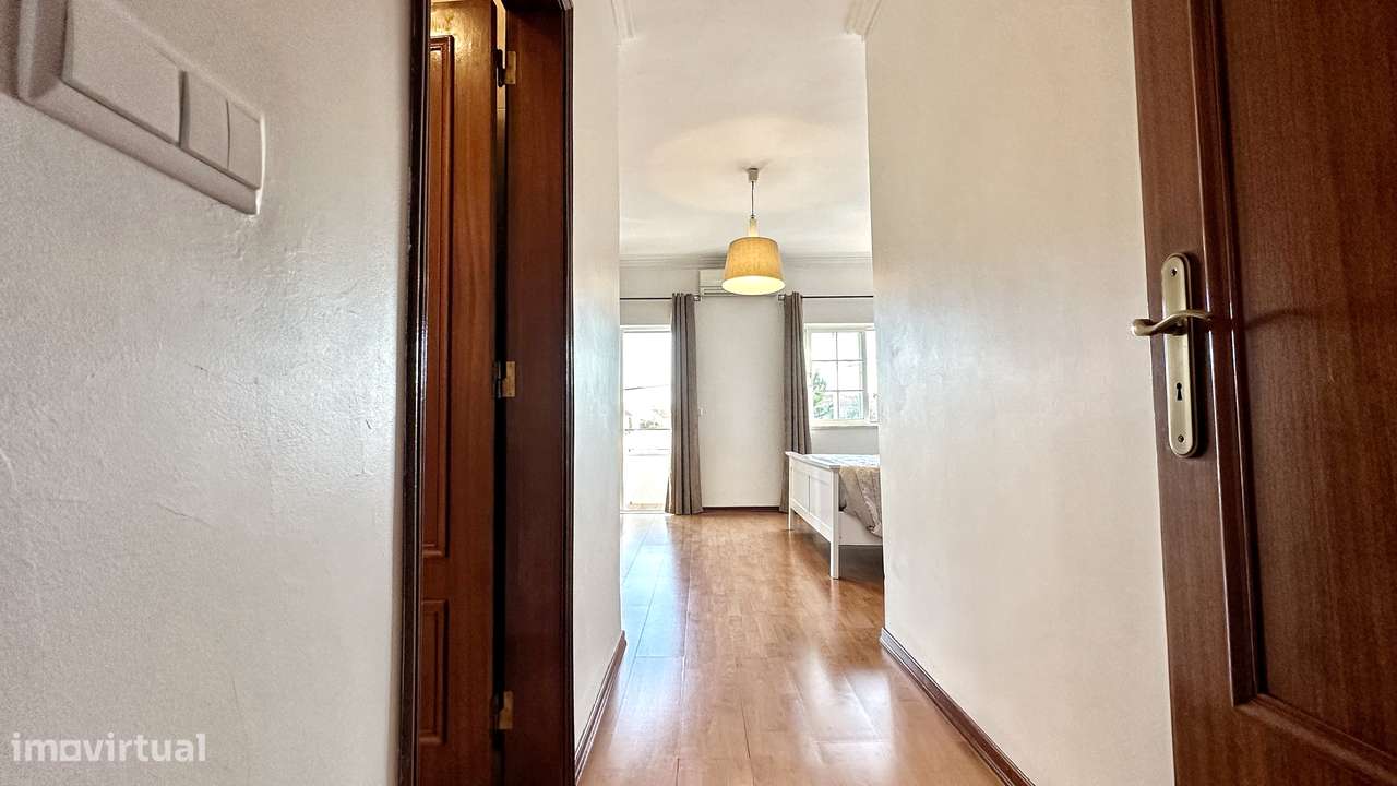 Moradia Geminada T4 – Quinta do Conde (Boa Água)-30