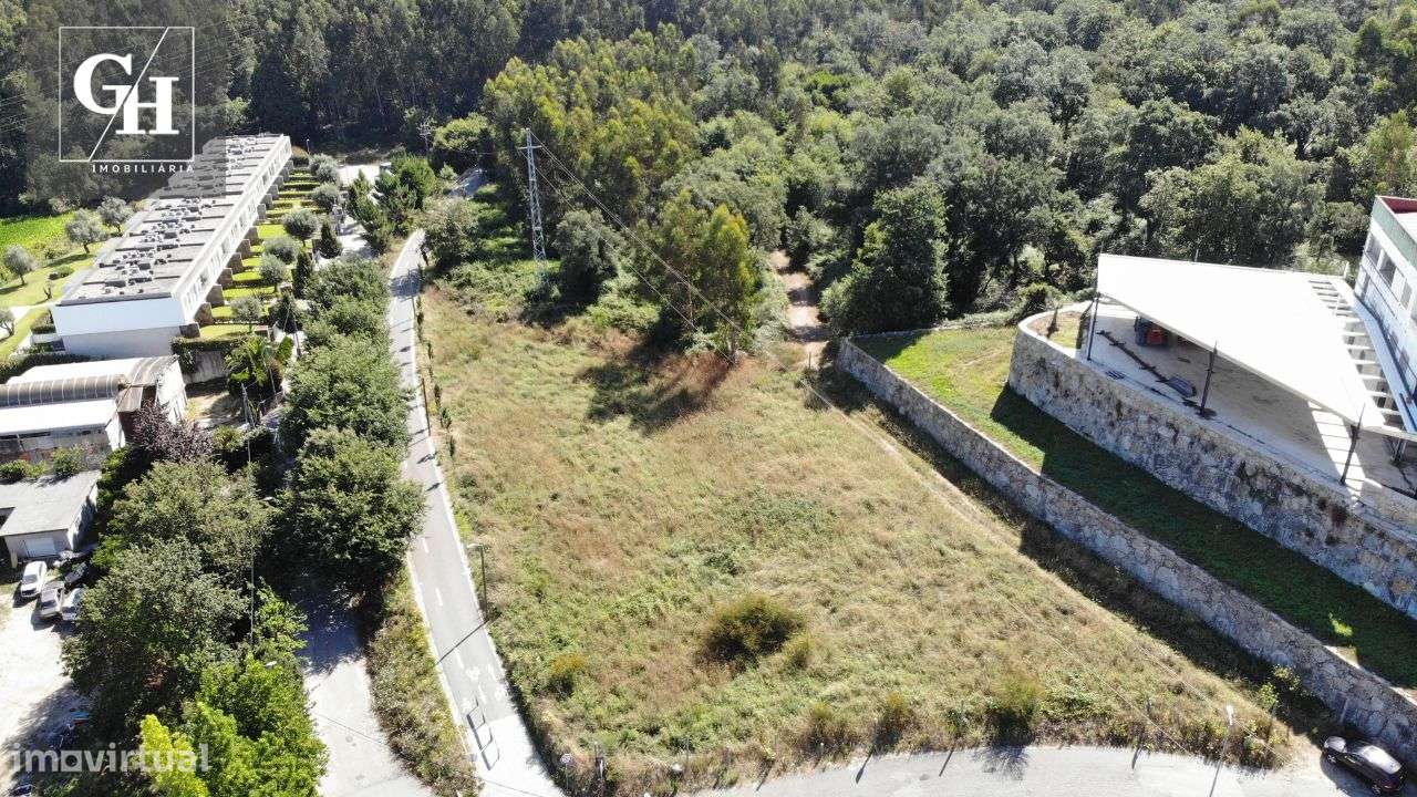 Terreno em Outiz – Possibilidade de construção para 3 moradias-9