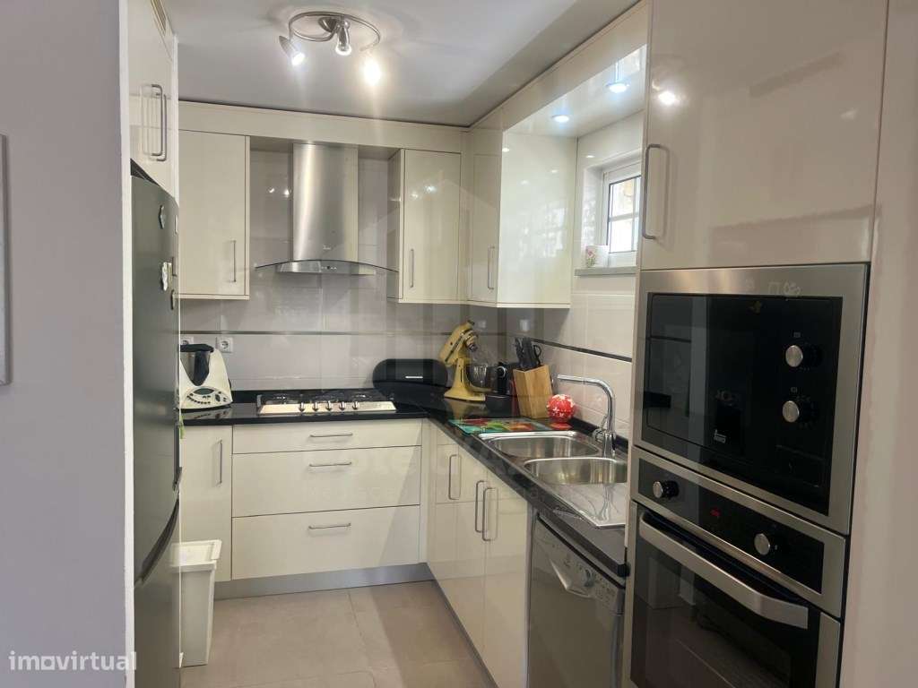 Moradia com 7 Assoalhadas , garagem e com terreno de 1.000 m2 zona ...-32