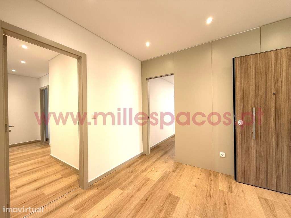 Duplex T2+1 Novo 2 suites/4casas de banho-12
