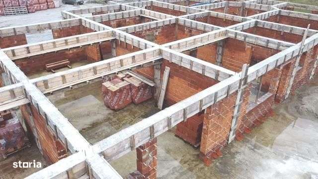 Gaminvest - Teren si Constructie de Vanzare, la 40 km de Oradea V3174 - Imagine principală: 2/5