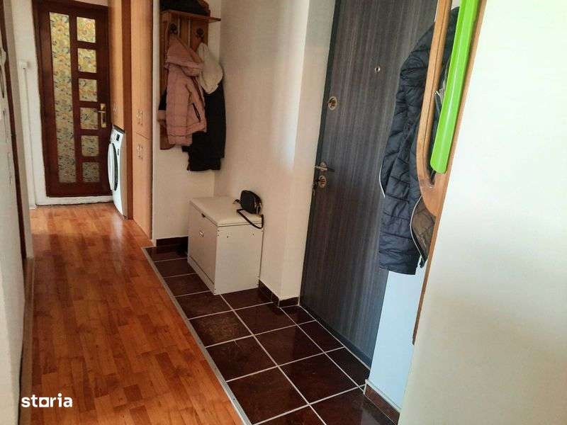 Vand apartament 2camere plus garaj mare la scara zona Dinca - Imagine principală: 4/8