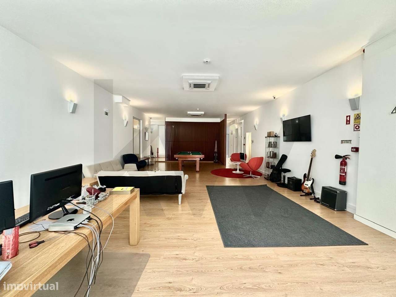 Loja com 455m2 + garagem privativa para 7 carros - Grande imagem: 4/37