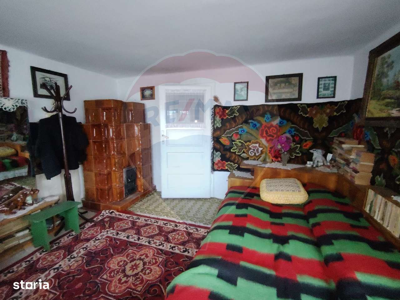 Casă / Vilă cu 6 camere de vânzare în zona Central-9