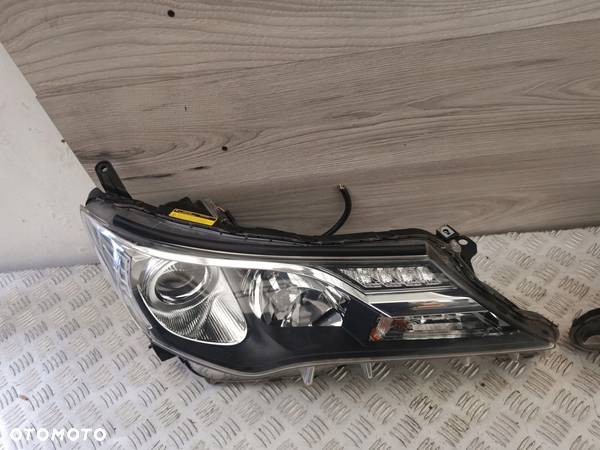 TOYOTA RAV4 IV 13- LAMPY PRZOD XENON IDEALNE PRZED LIFT KOMPLETNE - 3