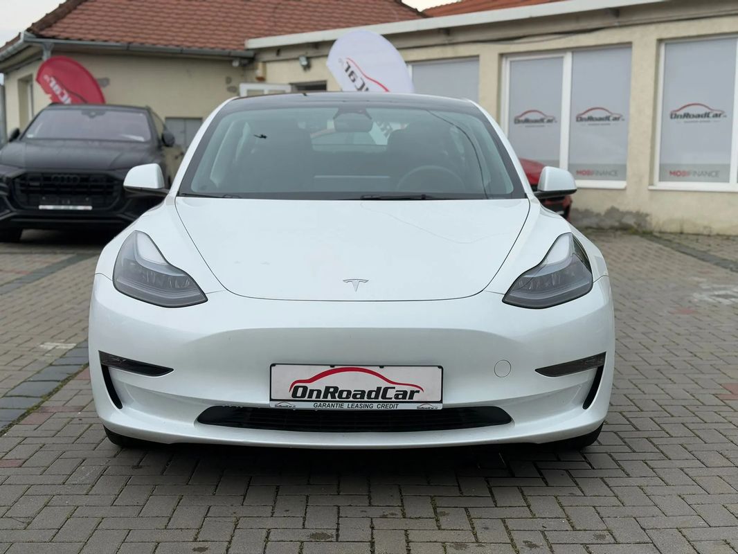 Tesla Model 3 Langstreckenbatterie Allradantrieb Dual Motor - 10