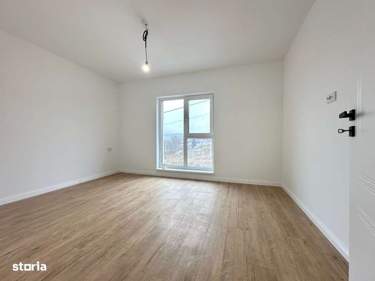 Casa 3 camere D 2 bai Teren 324mp zona Bucium Visan-3