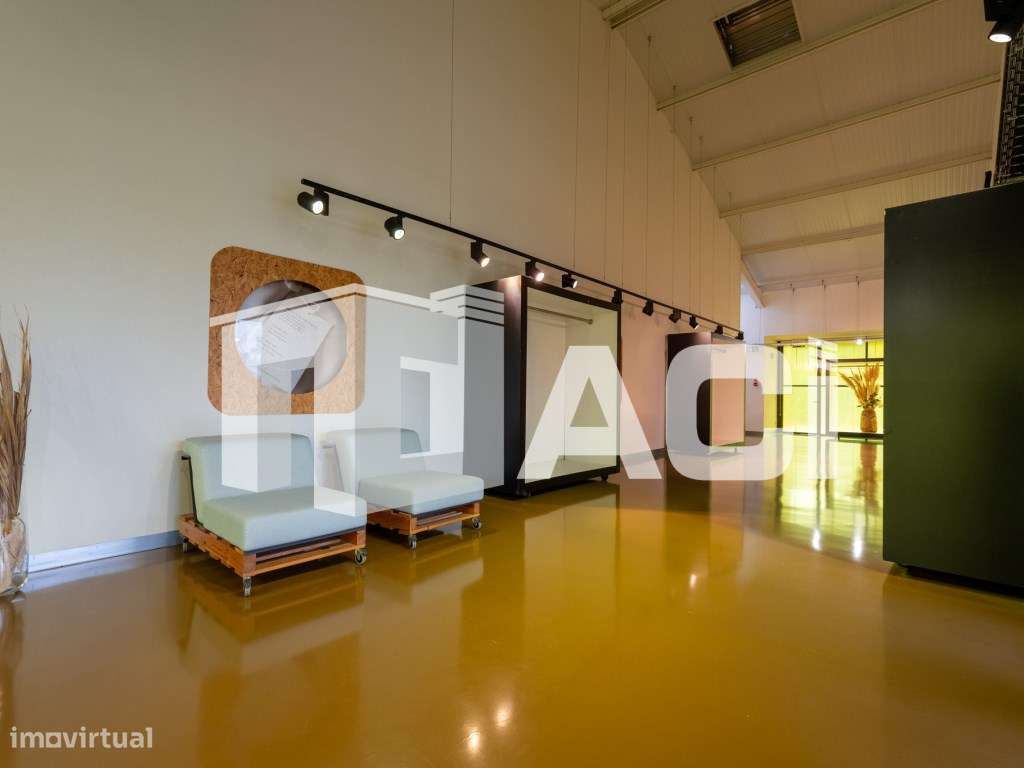 Armazém e Espaço Industrial de Excelência - 3 Pisos | Terreno de 5....-19