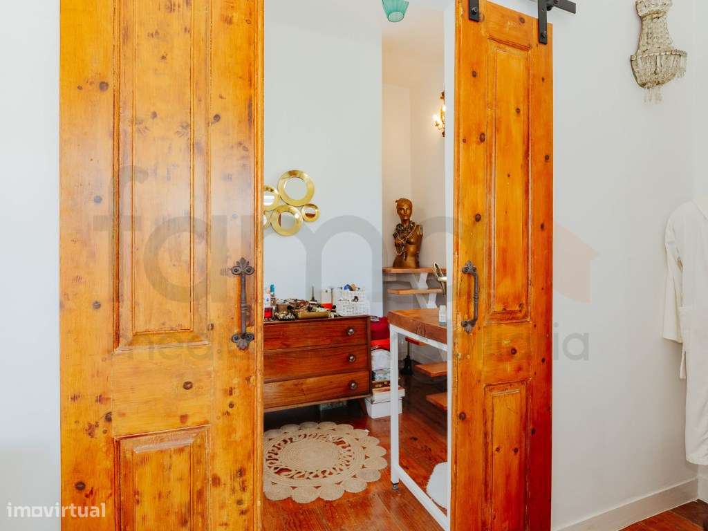 Moradia Bifamiliar T10 com Piscina e Elevada Rentabilidade - Parede...-31