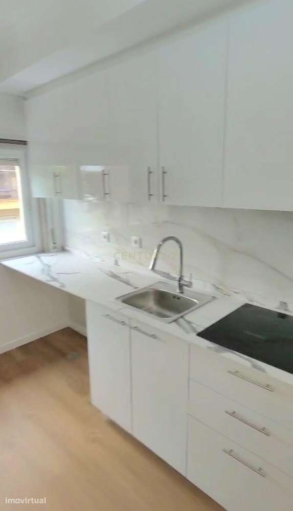 Moderno Apartamento T1 em Venteira, Amadora-12