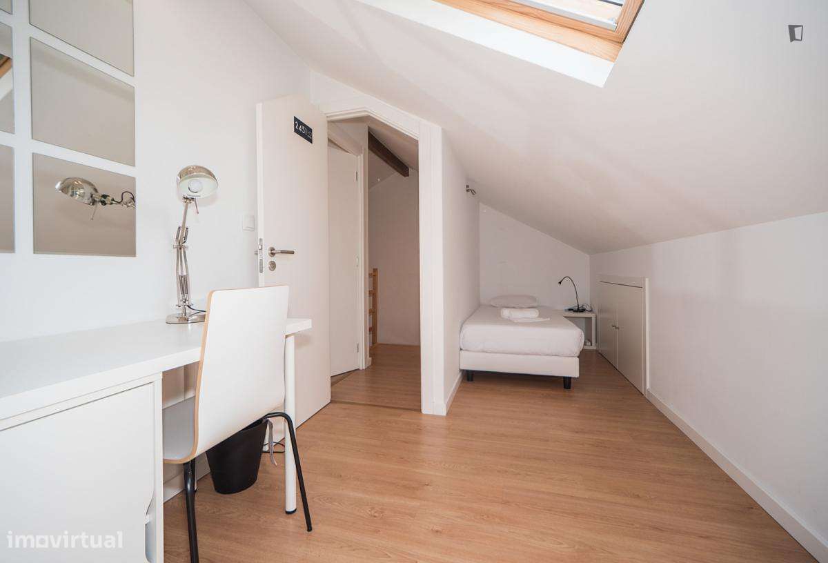 Quarto - localizado em Sete Rios Lisbon - Grande imagem: 5/10