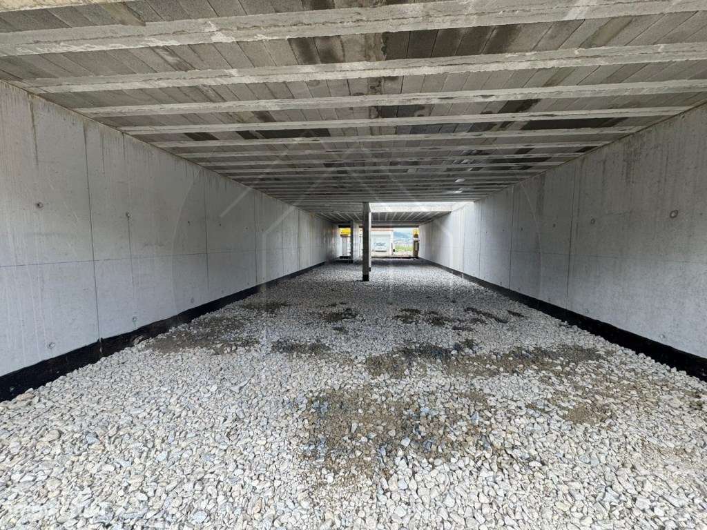 Moradia T3 Térrea de Arquitetura Contemporânea com Jardim Privativo...-16