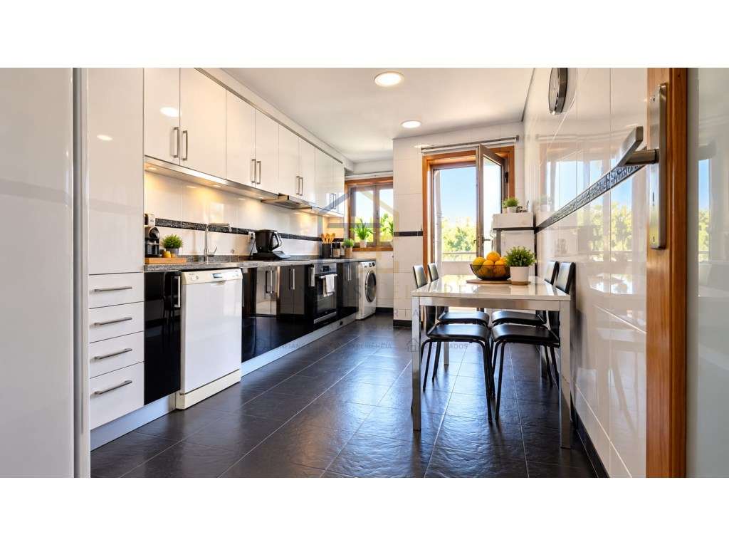 Apartamento T3 Renovado com Suíte e Garagem Fechada | Vila do Conde-5