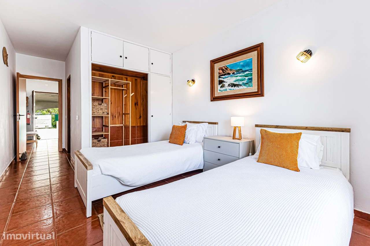Casa geminada com caráter e vista para o mar em Burgau, Budens-22