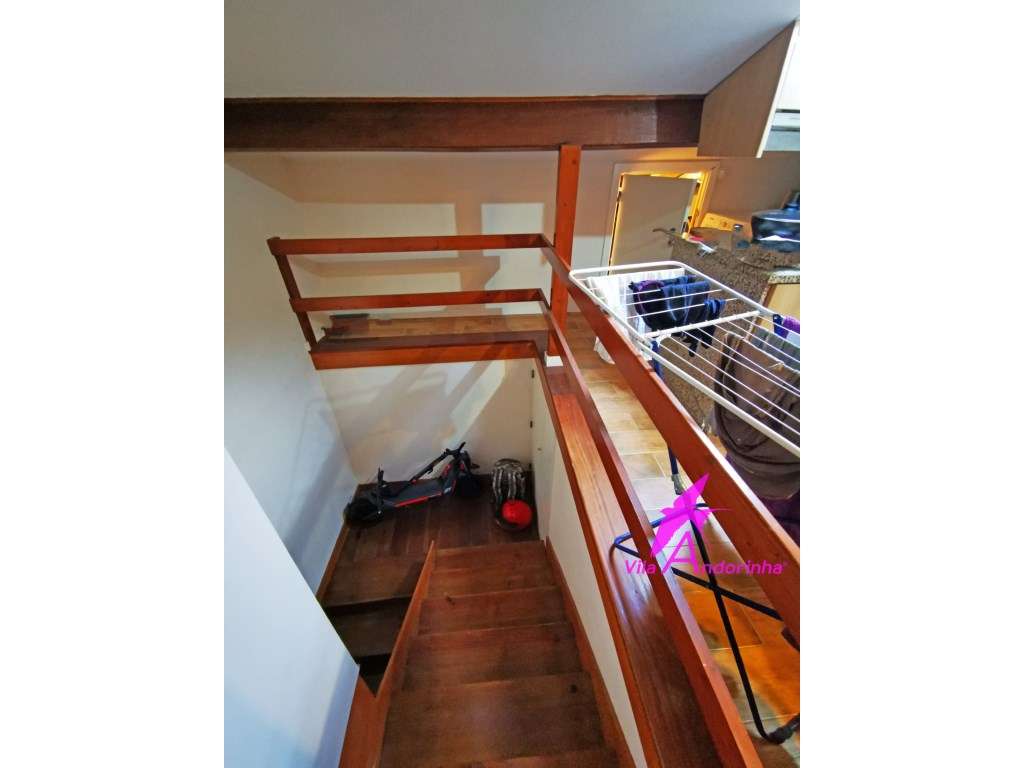 Prédio no centro histórico de Viana-18