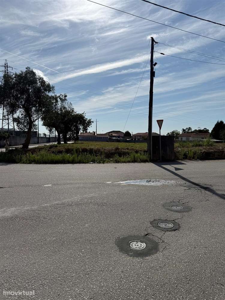 Terreno Para Construção  Venda em São Paio de Oleiros,Santa Maria da F-7