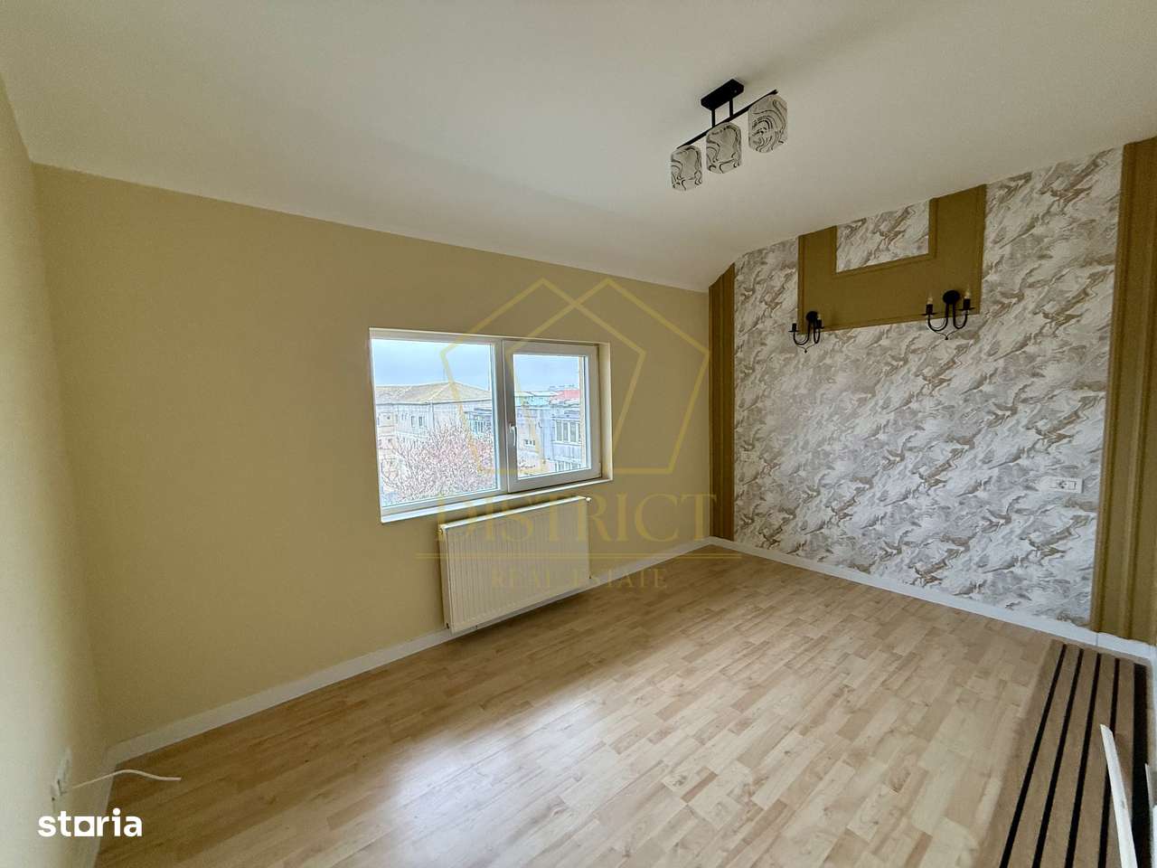 Apartament cu 2 camere renovat complet  |  Dambovita - Imagine principală: 2/8